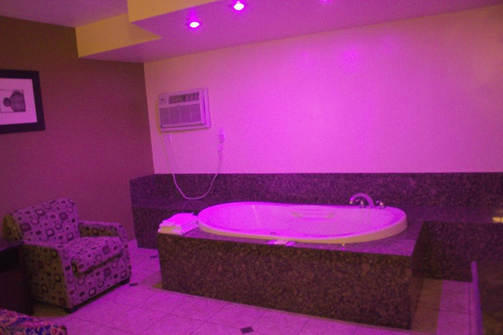 American Inn And Suites Countryside ภายนอก รูปภาพ